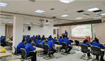 制造党支部召开接收预备党员大会